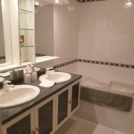 La Maison Pres Du Ruisseau Jaune Panzió 3*